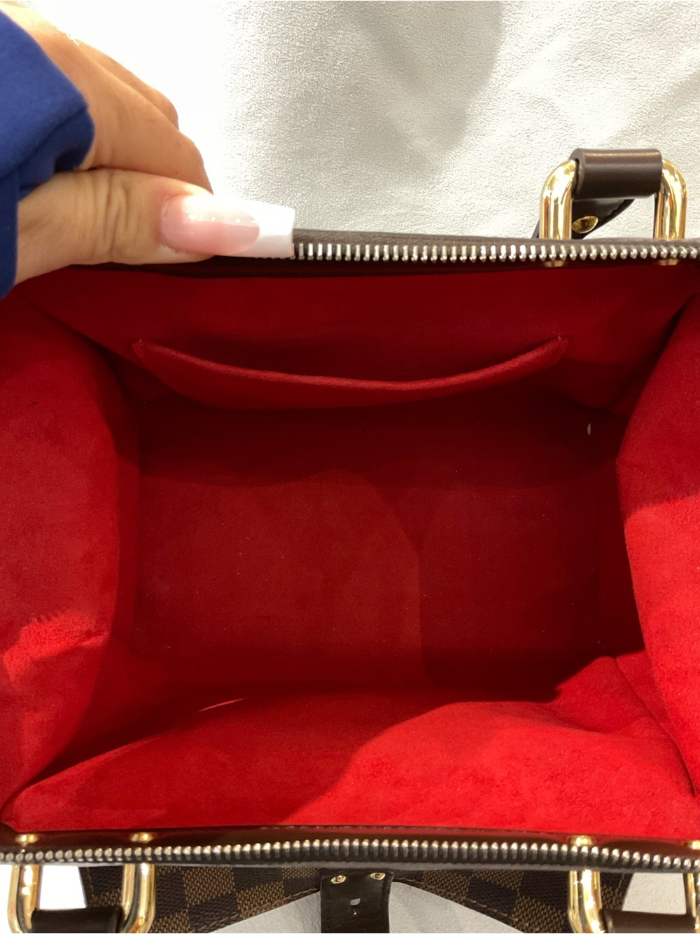 Louis Vuitton Bag - Picture 9 of 10